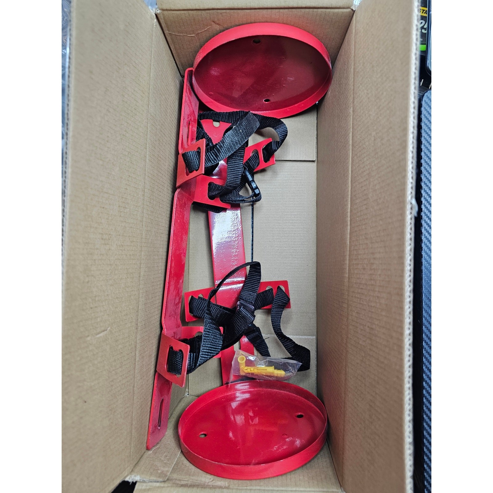 2 PCS Fire Extinguisher Wall Mount Bracket, Metal Holder for 5 lb Extinguishers