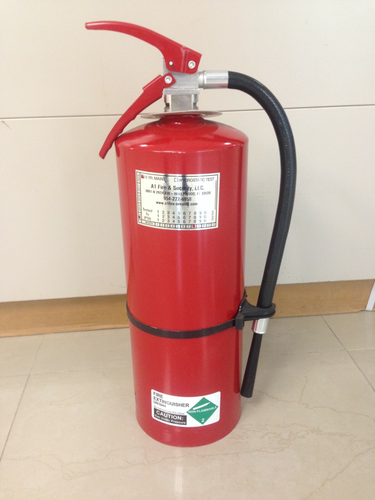 Amerex fire extinguisher fully charged (Need Recertification for business use )