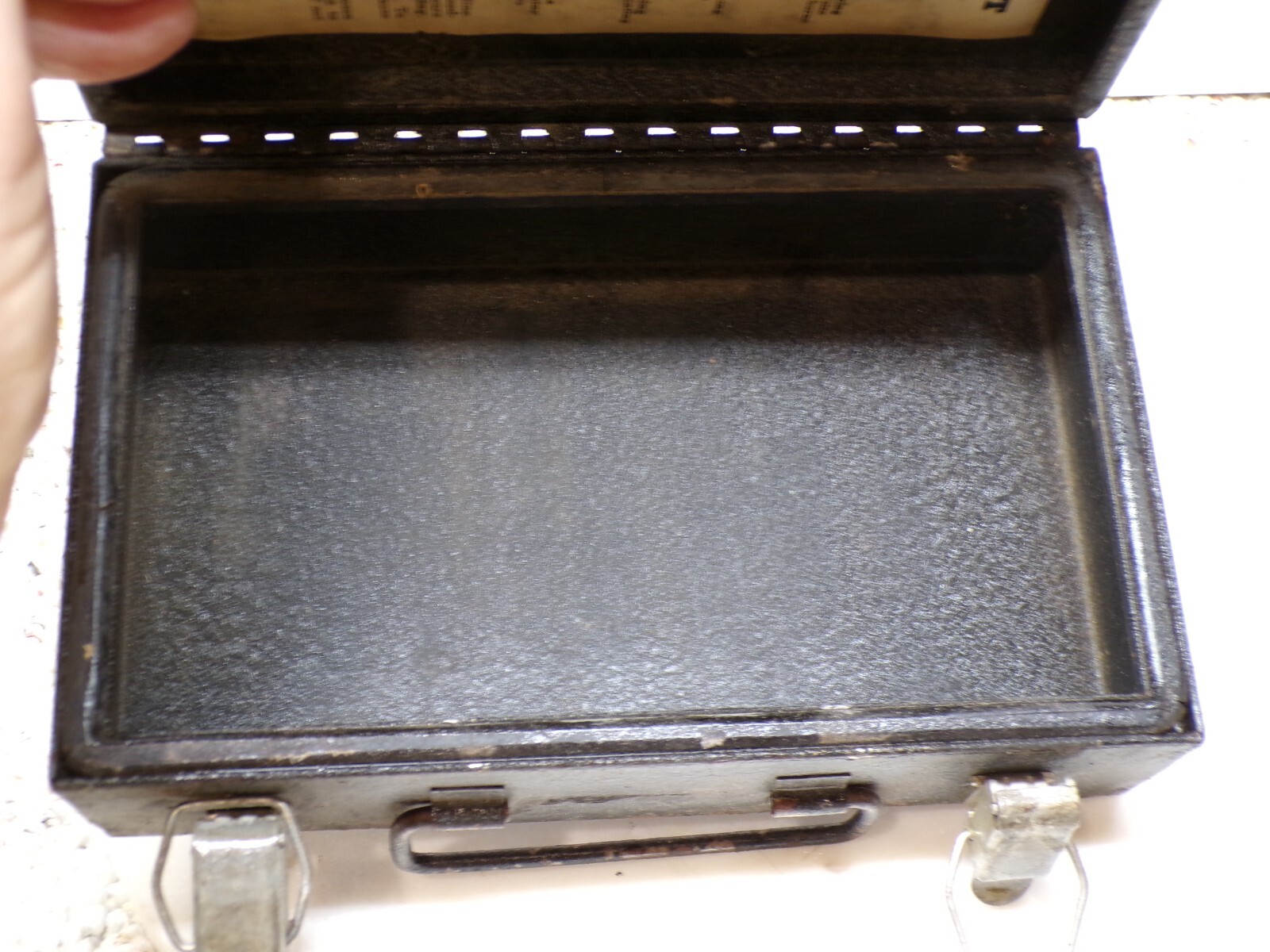Mine Safety Appliances Co Pittsburgh PA M-S-A First Aid Kit Type D Metal Case
