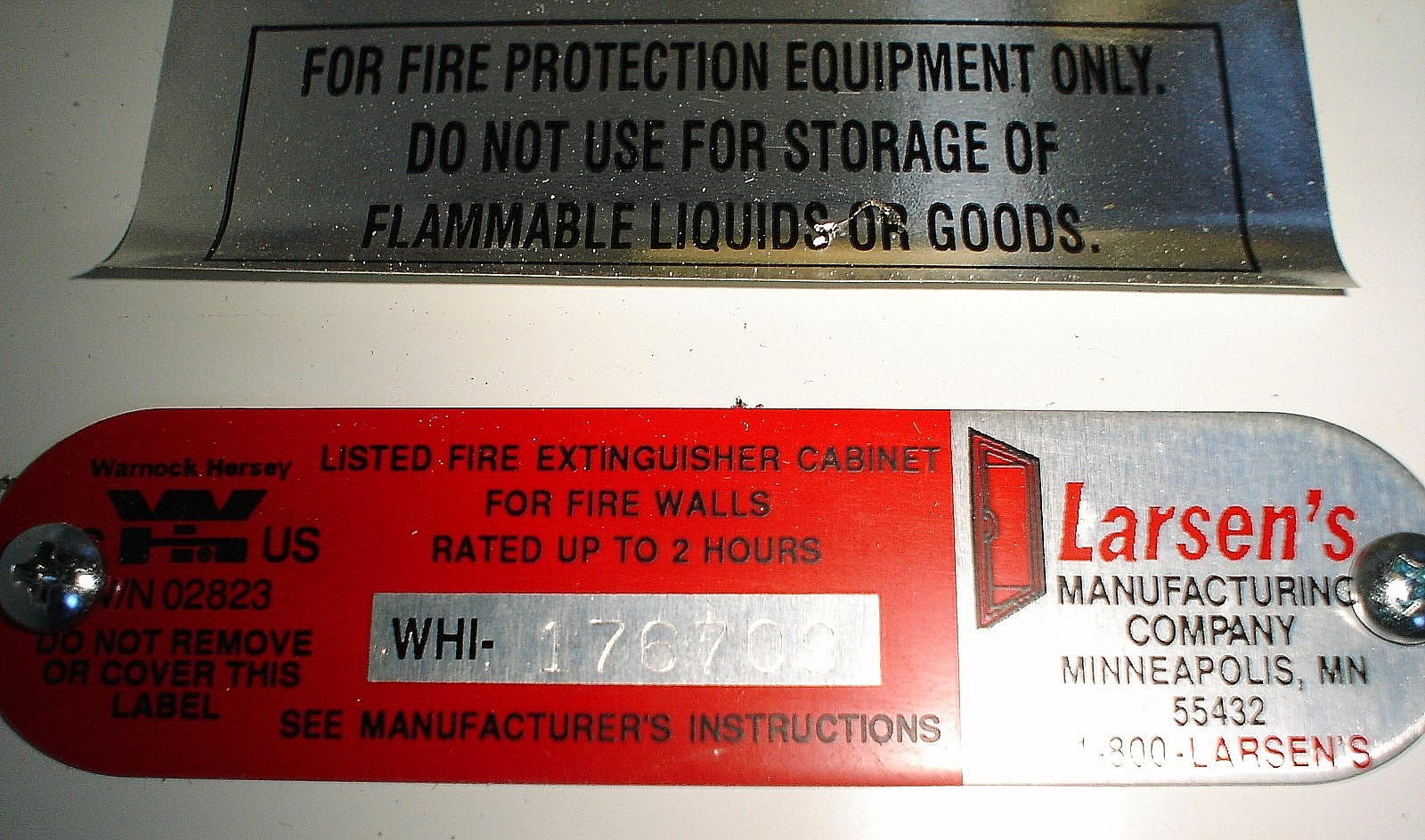 New Larsen’s S/S Fire Extinguisher Cabinet FS SS2409-R2 FG with Lock & Keys