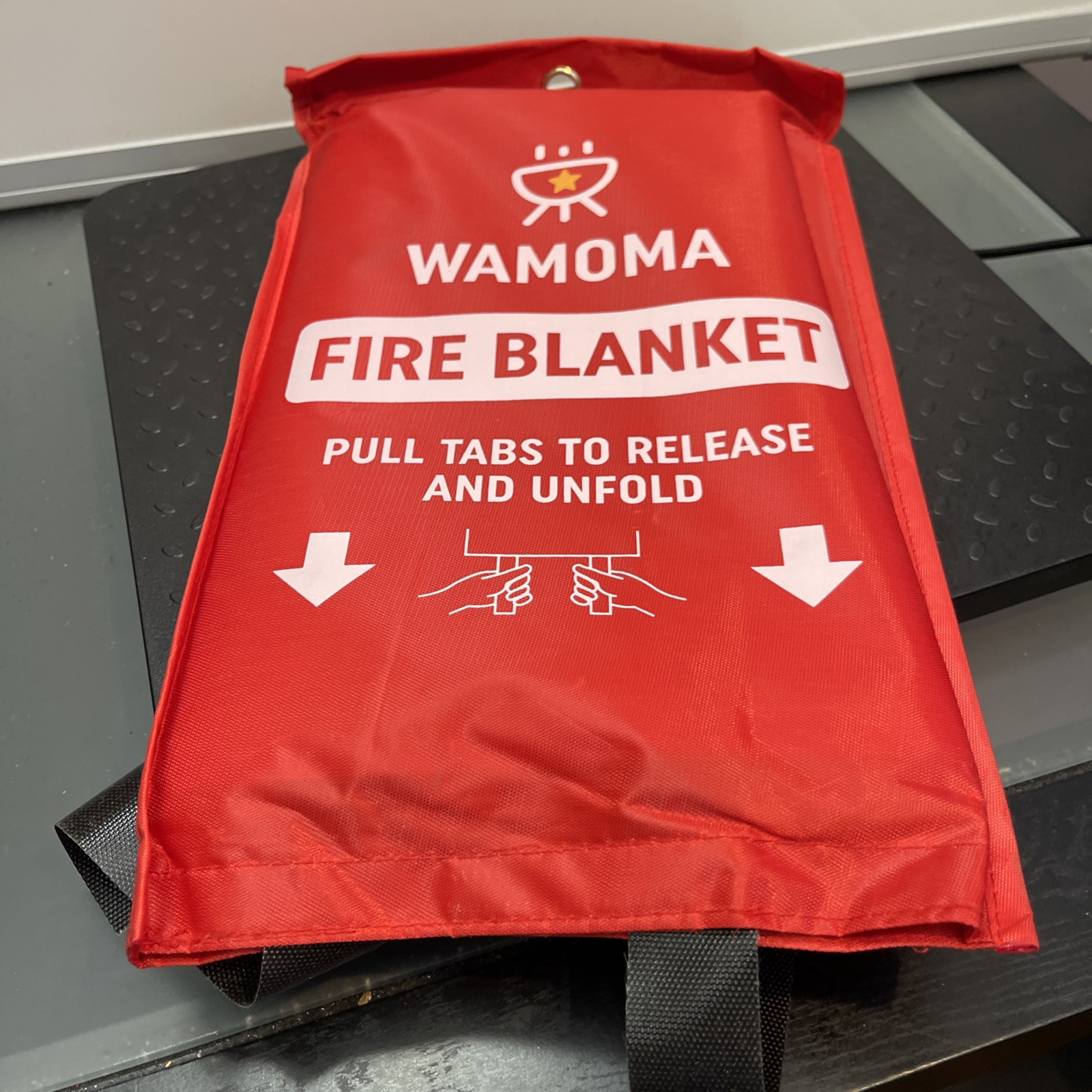 FIRE BLANKET, BE READY NOT SORRY! Ships From Within The USA!