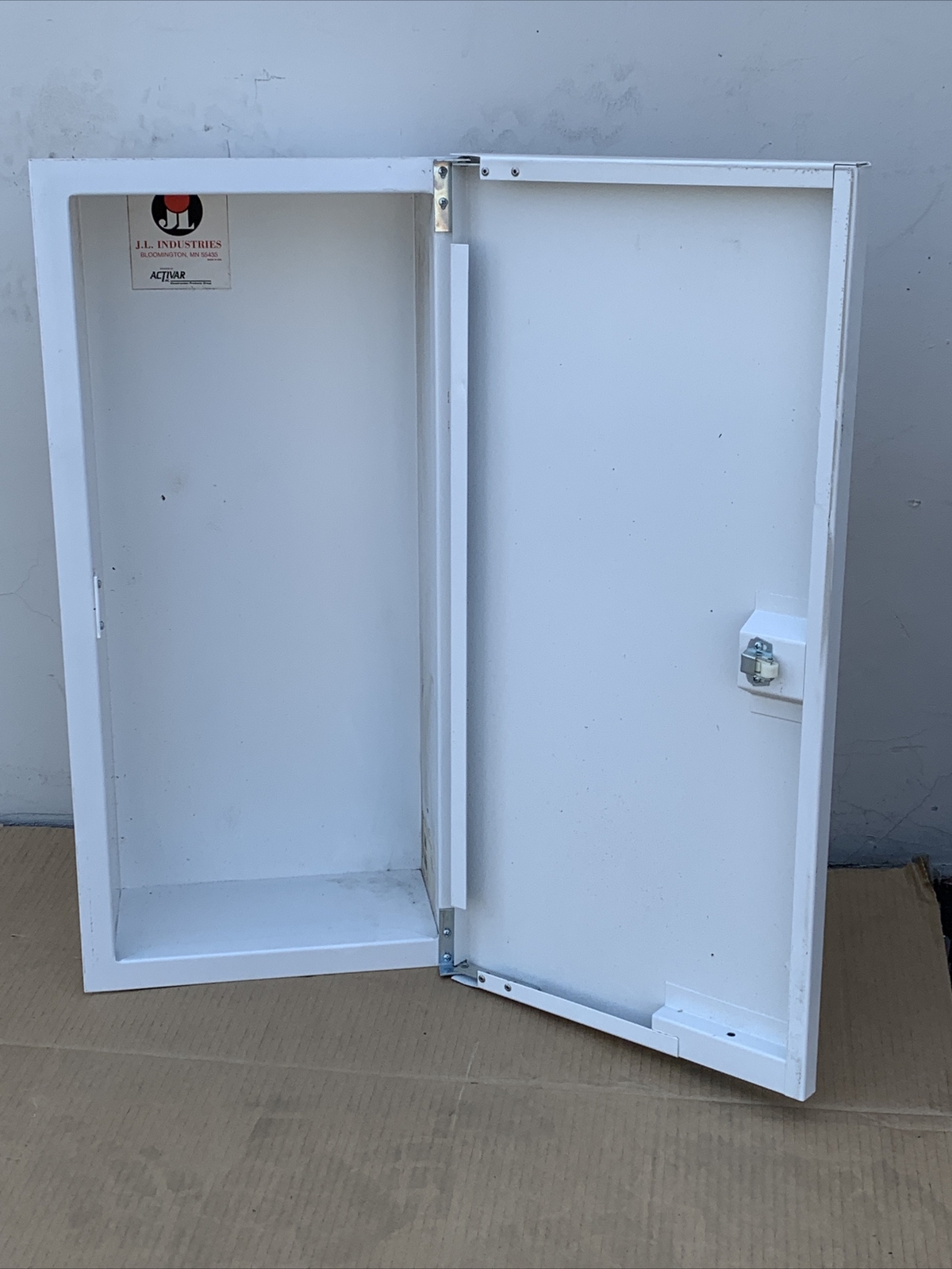 JL Ind. C5614S21 Decorative Trimless Recessed 10lb Fire Extinguisher Cabinet