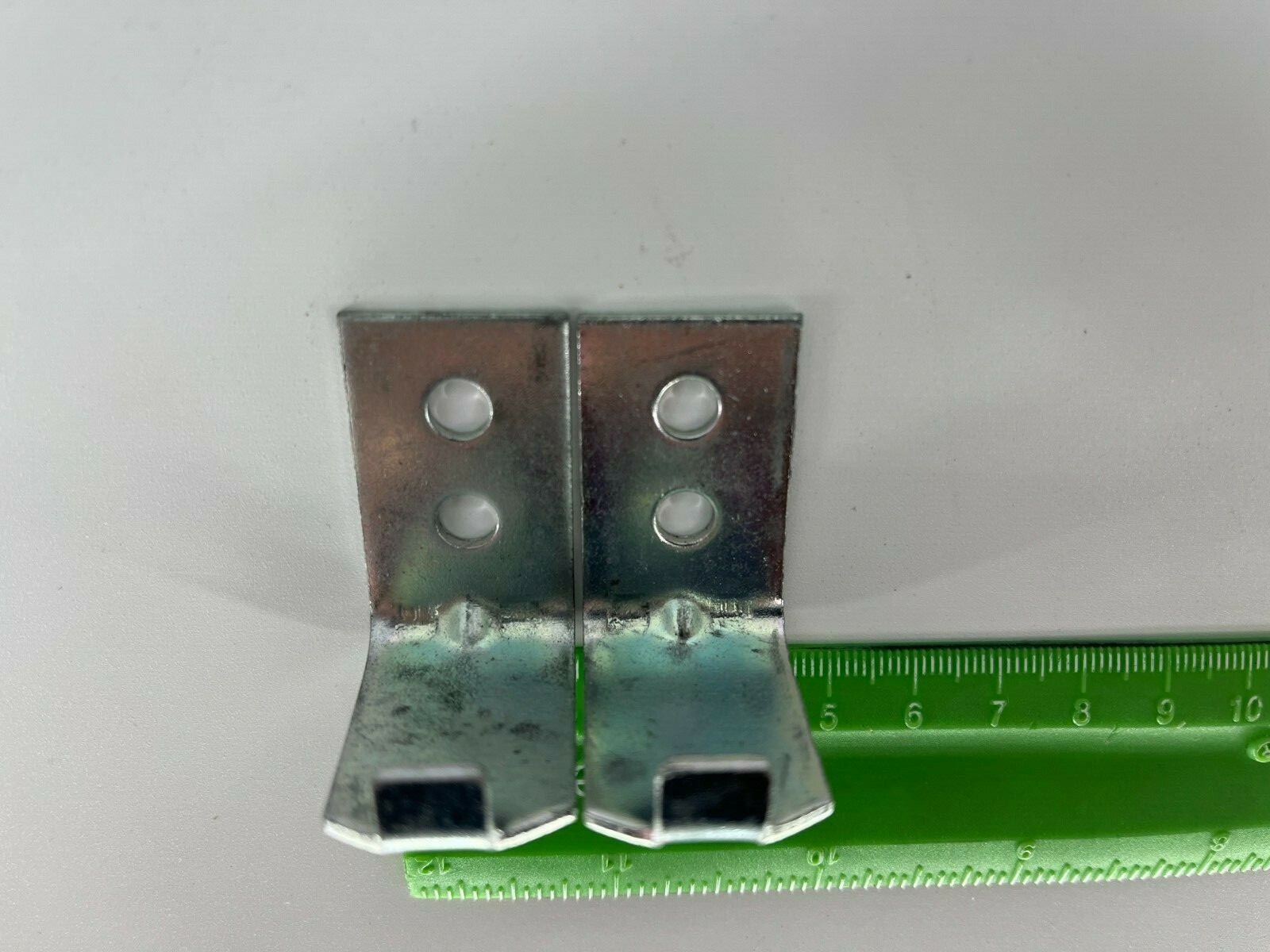 Angle Steel 3 cm Brackets 5 lb – ABC Fire Extinguisher Universal Wall Mount