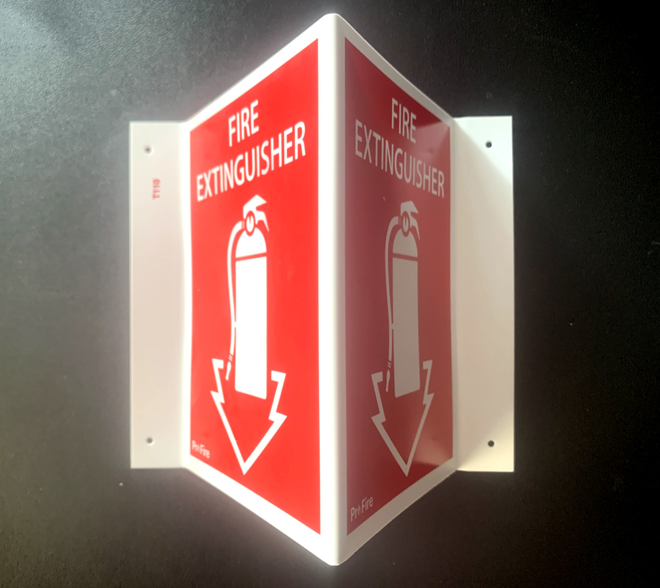 🔥🧯Lot of TEN…3-D RIGID PLASTIC 5″ X 6.5″ FIRE EXTINGUISHER SIGNS🔥🧯
