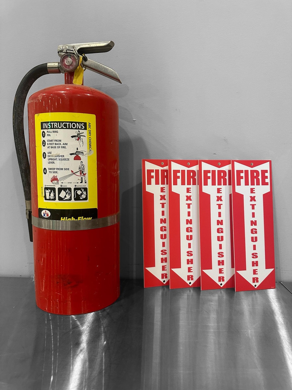 (4 pack) Fire Extinguisher Signs Fire Extinguisher For Business Office or War…
