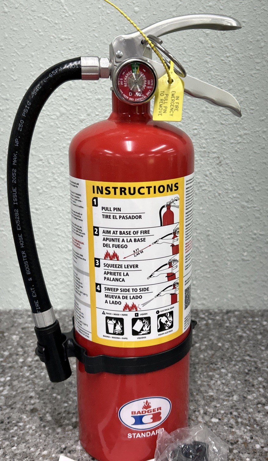 BADGER Fire Extinguisher: 10 lb Extinguisher, STD-5MP-1 ABC 5 lb Agent Charge