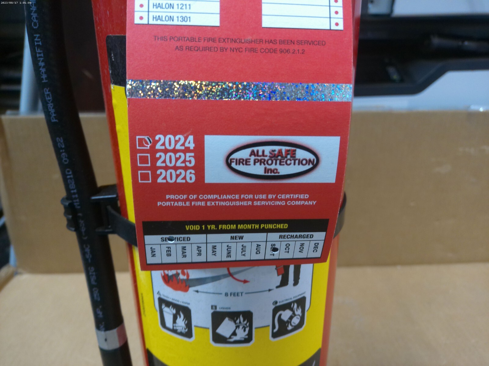 BADGER Fire Extinguisher: 10 lb Extinguisher, 10-MB-8H ABC Serviced May 2024
