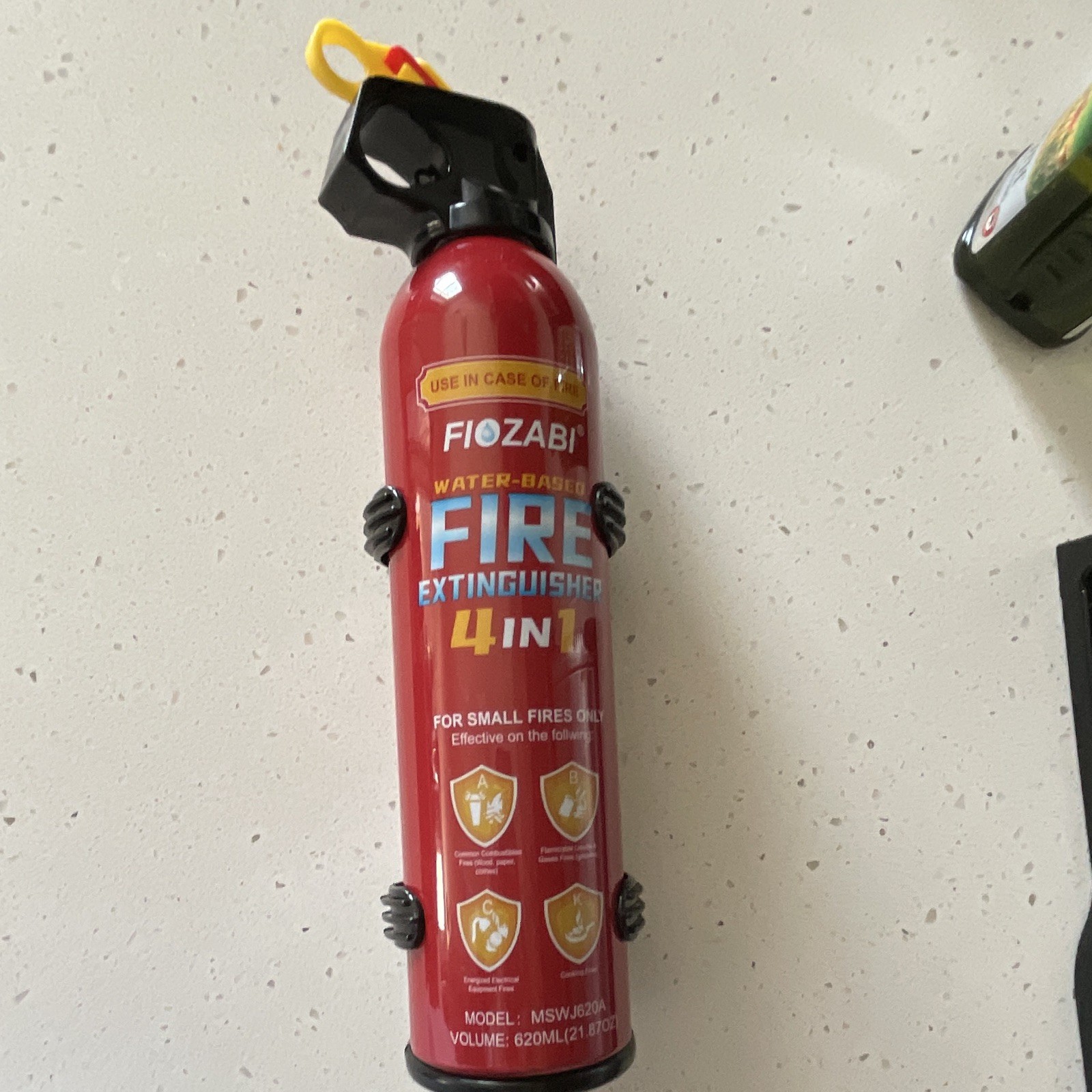 FIOZABI Water-Based Fire Extinguisher 4-in-1 w/ Mounting Bracket MSWJ620A