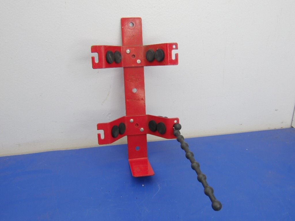Amerex Model 860 Fire Extinguisher Bracket 3″ – 4 1/4 ” Diam. – Red