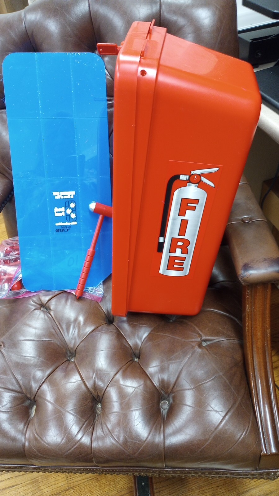✅🔥🧯LOT of 10 NEW 5lb. FIRE EXTINGUISHER CABINETS W/ PLEXIGLASS, LOCK & HAMMER