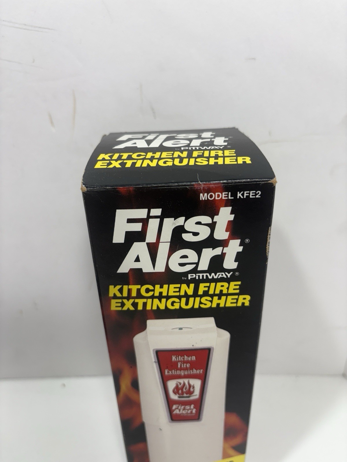First Alert Pittway Kitchen Fire Extinguisher 20.6 Oz KFE2 OLD For Decor! Read*
