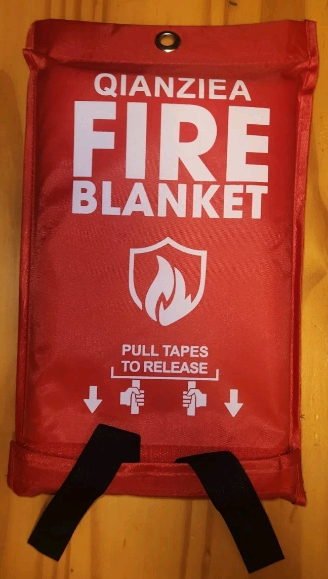 Qianziea Fire Blanket 40″ X 40″ 100% Woven Fiberglass 1M x 1M
