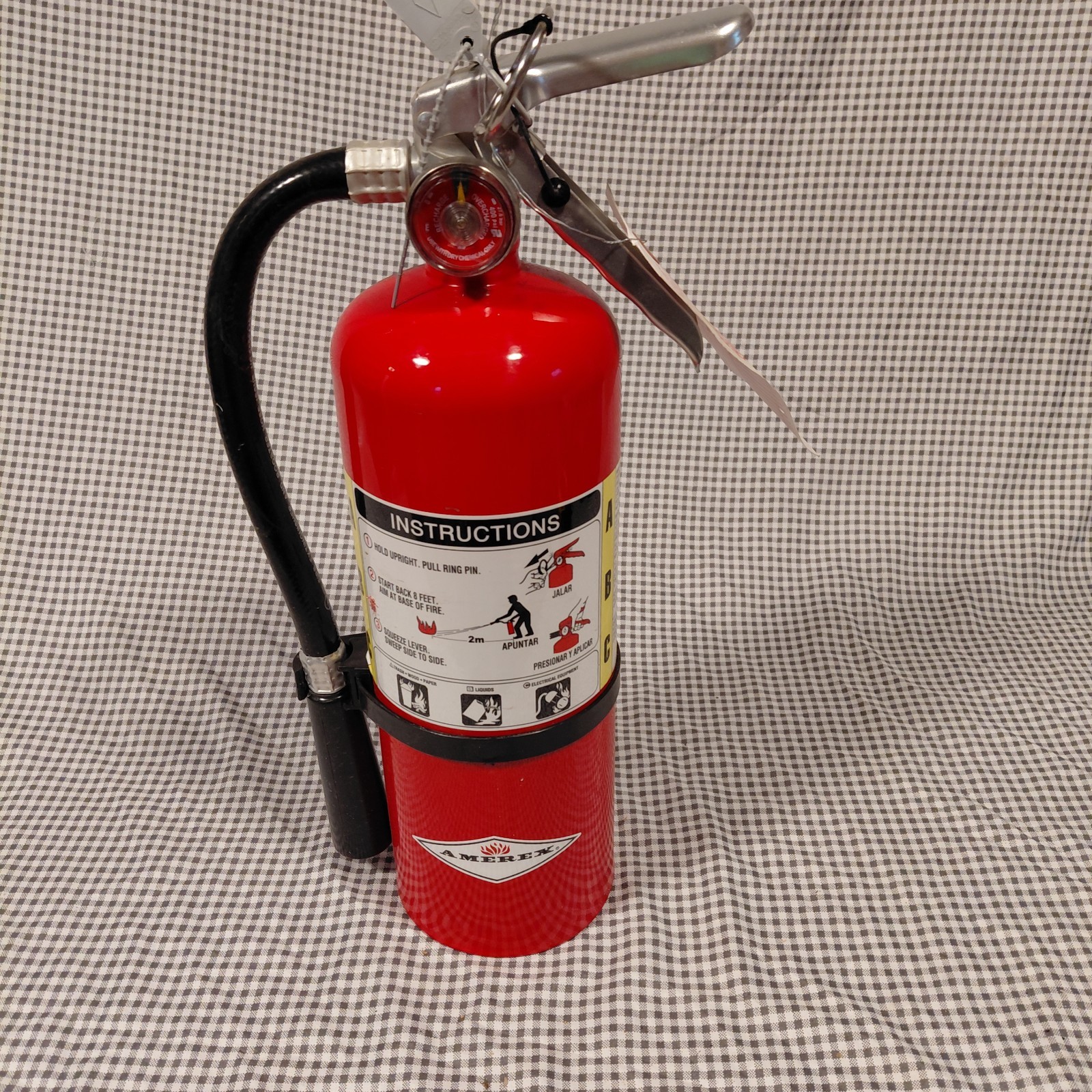 Amerex 5lb Fire Extinguisher W/ Service Tags Model B500 **SEE NOTES ON SHIPPING*