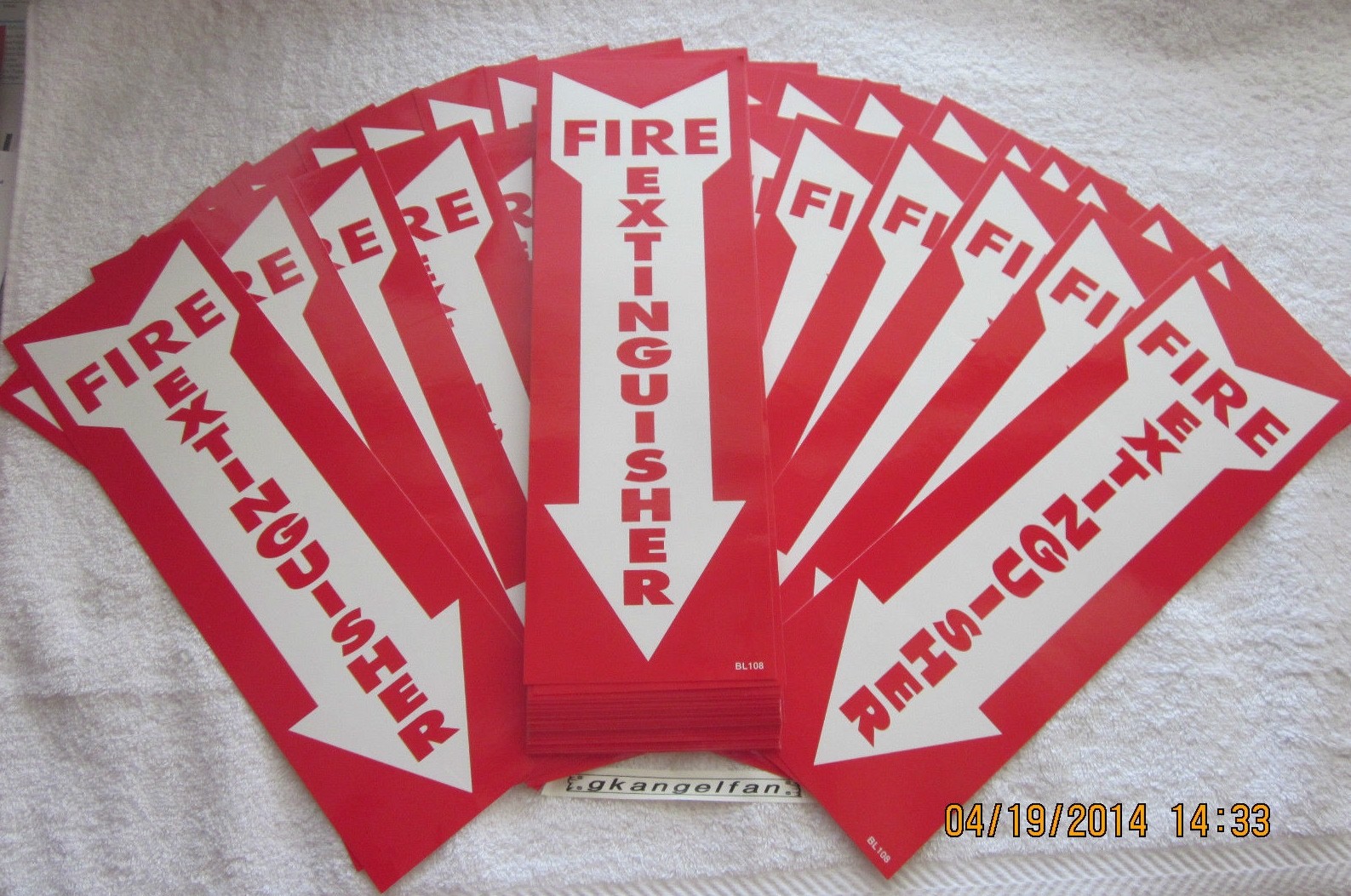 🔥🧯LOT OF 200-SELF-ADHESIVE VINYL (4″X12″) “FIRE EXTINGUISHER ARROW” SIGNS..NEW