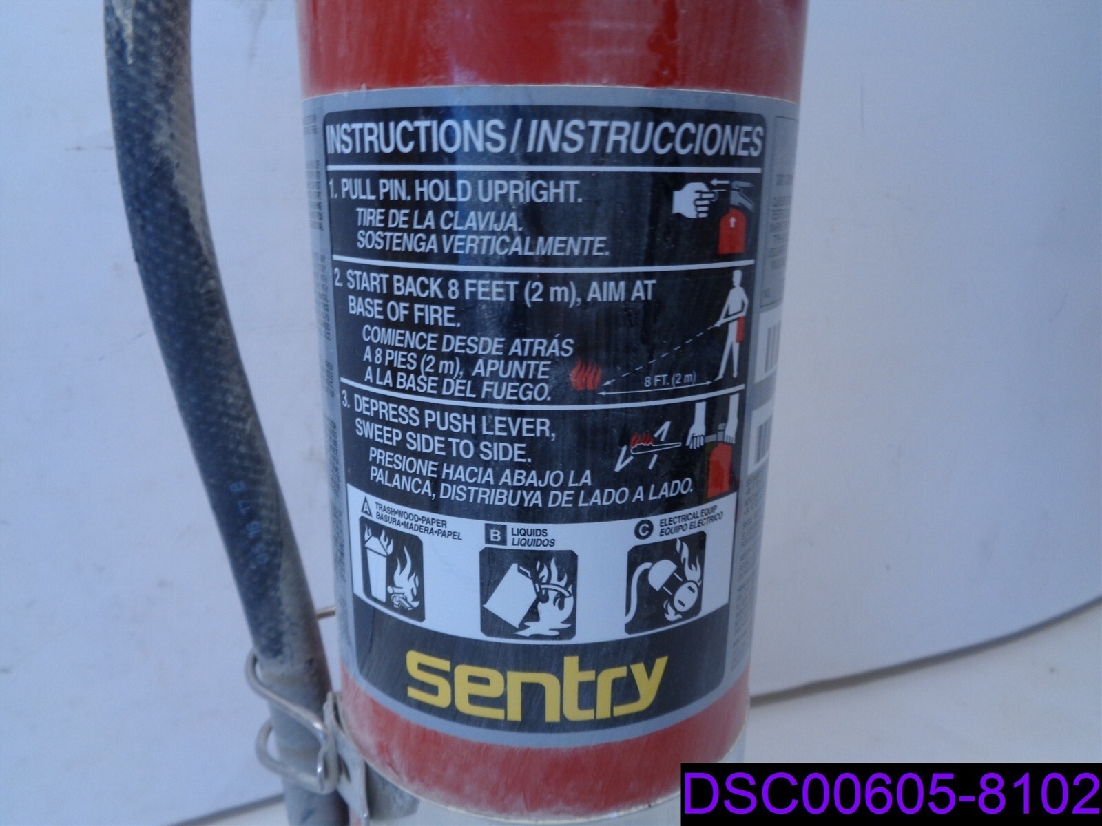 Used: Sentry 5lb Fire Extinguisher Model AA05S-1, D-06919383