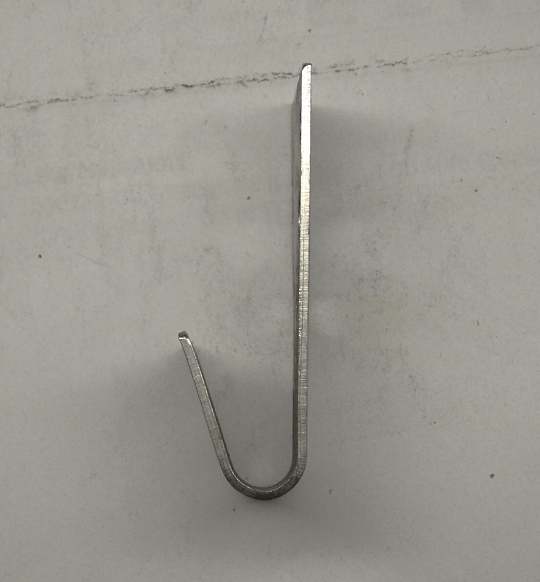 7 STAINLESS STEEL FIRE EXTINGUISHER WALL HOOK BRACKET 2 3/16″ OAL 1″ W 1/2″GAP