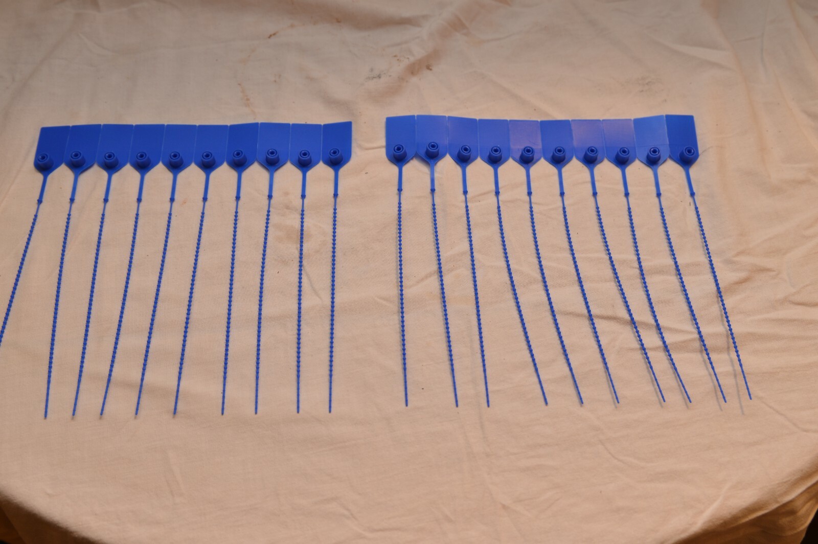 20 FIRE EXTINGUISHER TAMPER PROOF “FLAG” SAFETY SEALS (BLUE) U.L. APPROVED