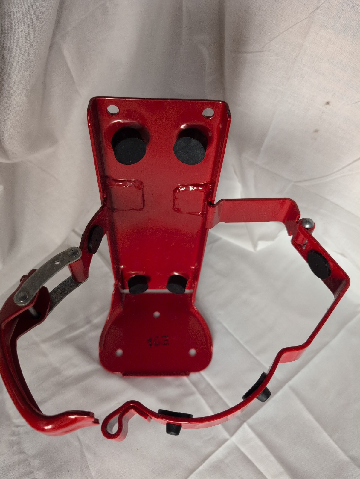 Ansul Sentry Fire Extinguisher Bracket – 14228 – Red – Fits Model 10 – NEW