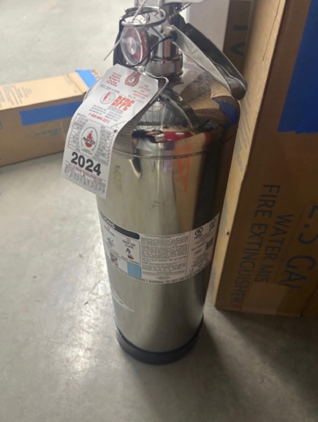 New Amerex 75x Model 240 7.5lb, 5x c272 7lb, Water-Mist Fire Extinguishers