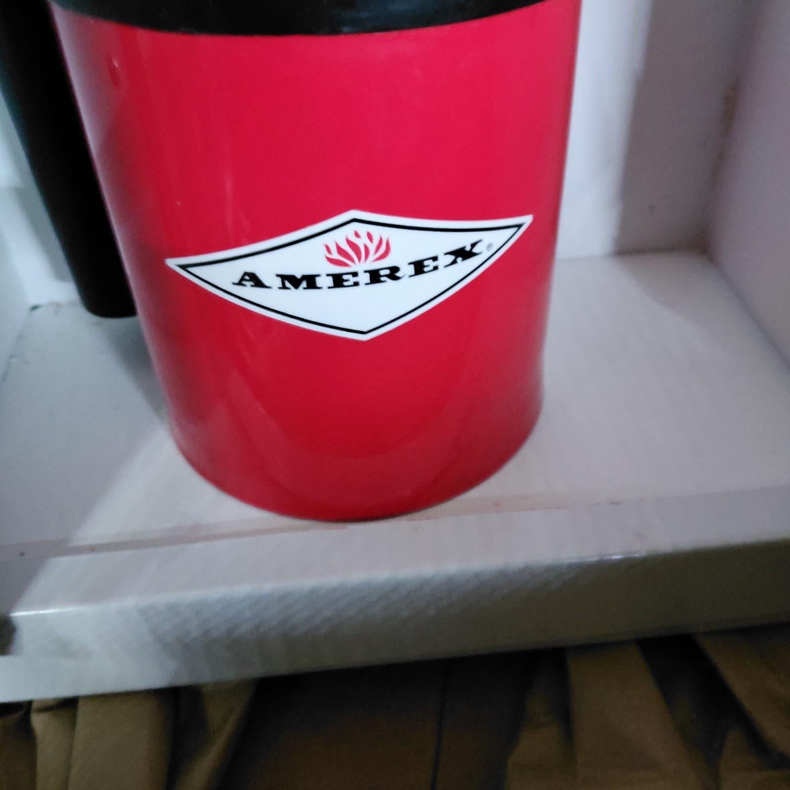 Amerex 5lb Fire Extinguisher W/ Service Tags Model B500 **SEE NOTES ON SHIPPING*