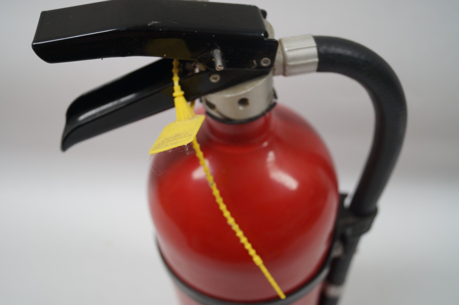 KIDDE PRO 4 TCM-9, P210-3 Fire Extinguisher 6 lbs Dry Chemical WORKING F121