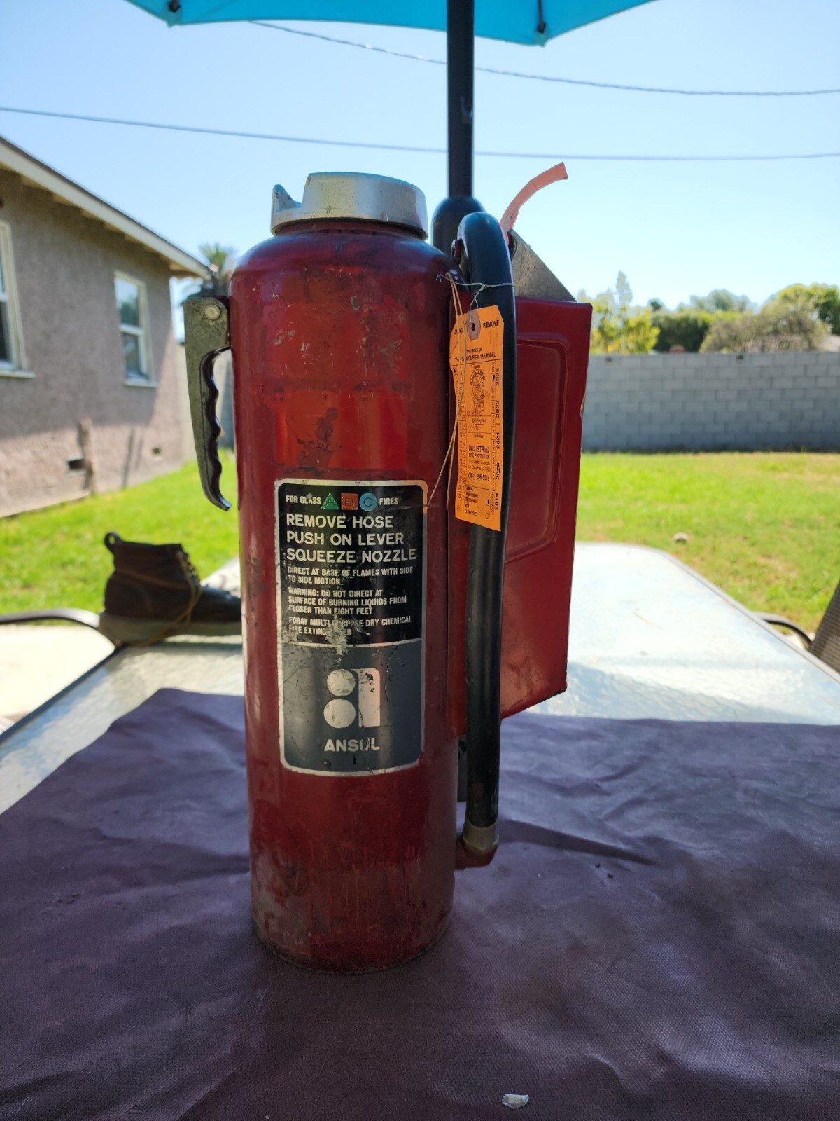 Ansul Dry Chemical Extinguisher Model A 20 E, 40 B:C For Class A,B,C Fires Red
