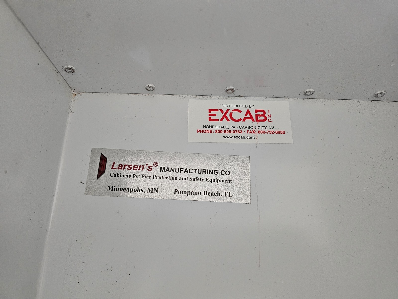 Larsen 2409-6R-FG Semi Recessed Fire Extinguisher Cabinet 5-10lb