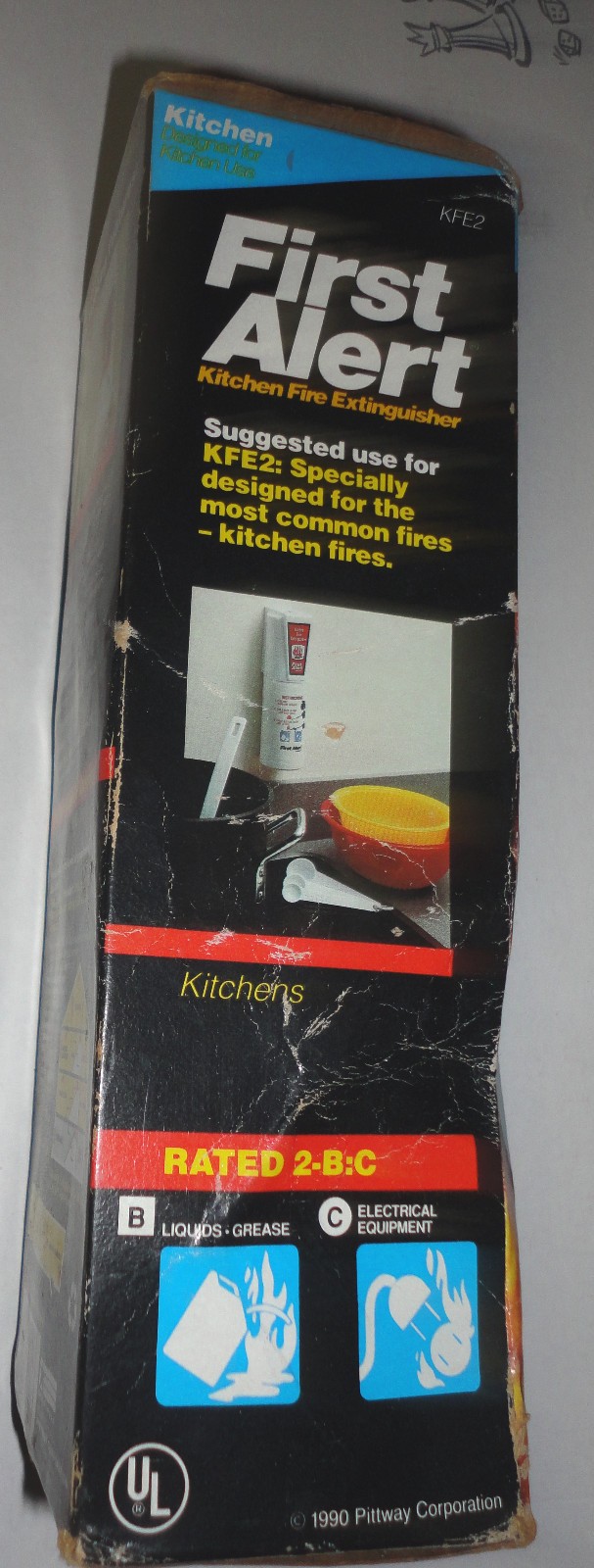 VINTAGE FIRST ALERT KITCHEN FIRE EXTINGUISHER KFE2 MFG 1990 OLD STOCK~NEW, AS IS