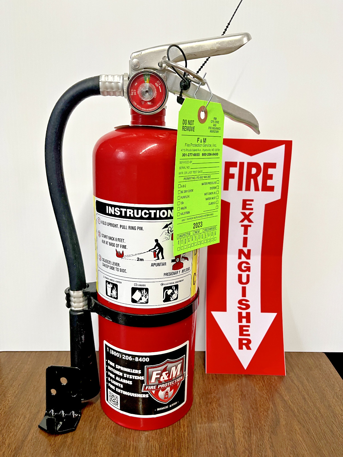 5lb. ABC Fire Extinguisher [NICE] w/ Wall Hook, Sign, + Insp tag (BRAND VARIES)