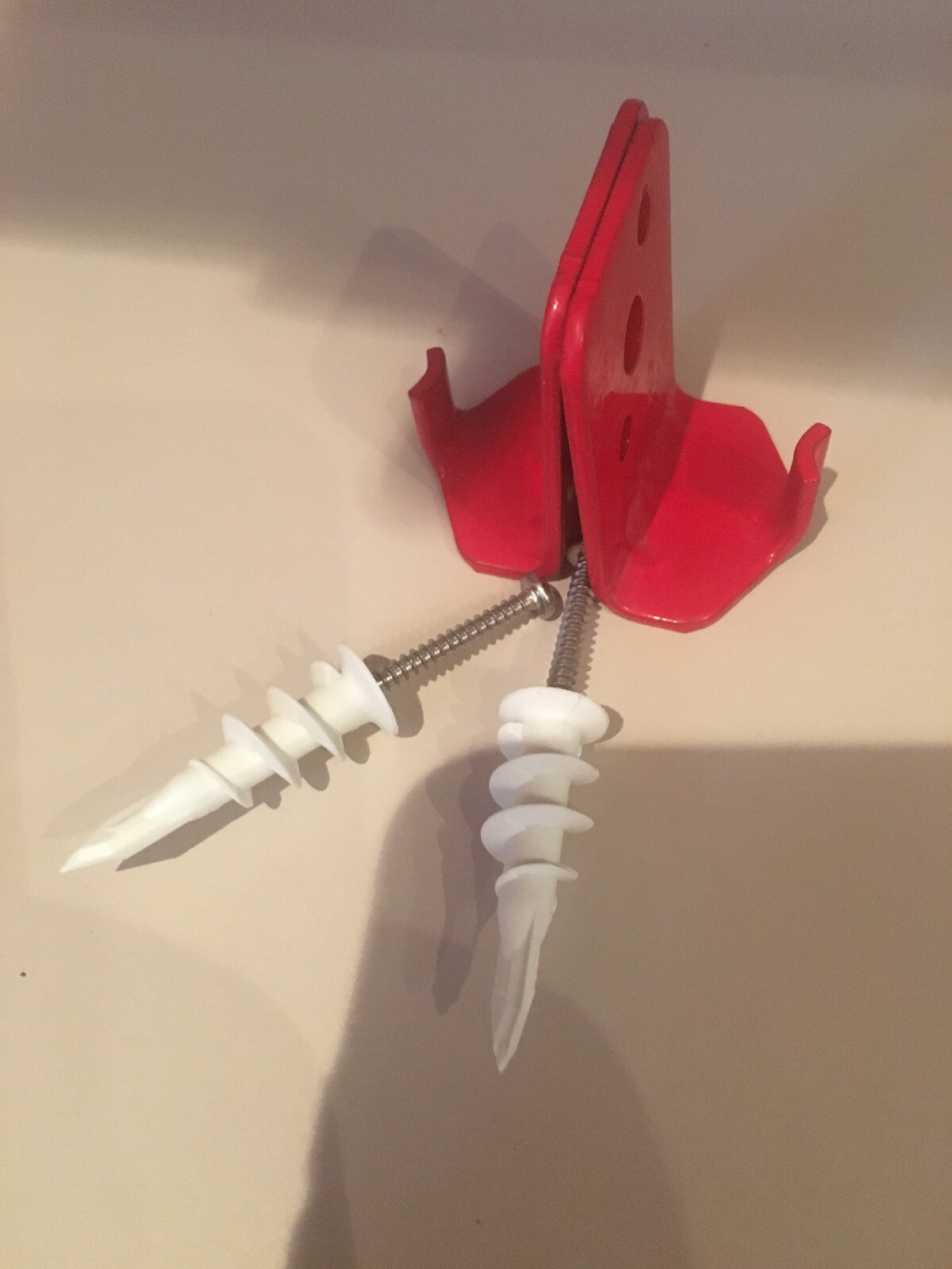NEW LOT OF 2-UNIVERSAL WALL MOUNT 5# SIZE FIRE EXTINGUISHER HOOK AND 2 ANCHORS