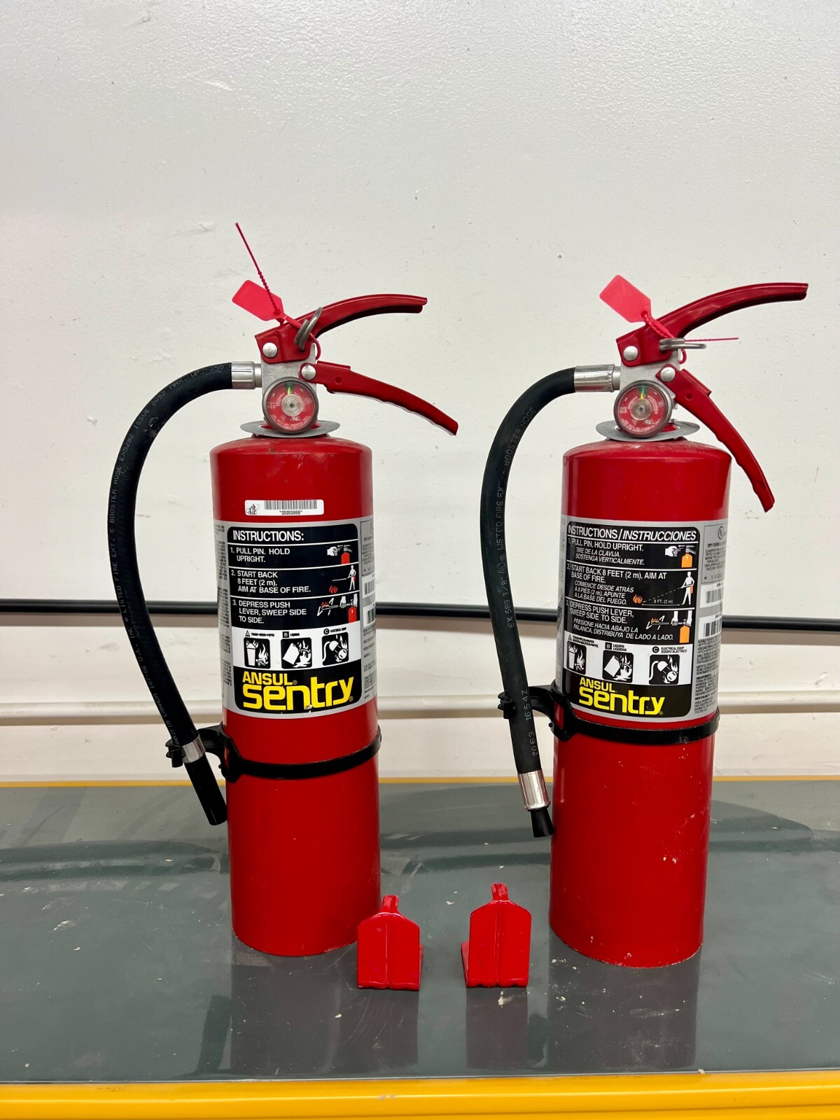 Fire Extinguisher 5lb Abc w brackets (Refurbished – Scratch and Dirty) Set Of 2