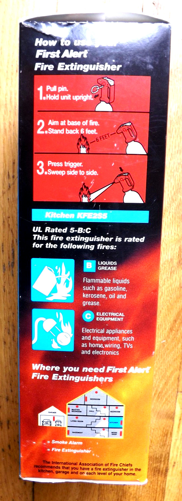 New FIRST ALERT Fire Extinguiser for Kitchen-KFE2S5 Rating 5-B:C Brand New