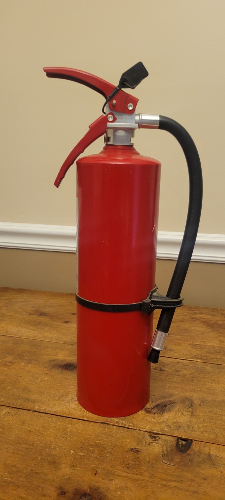 5LB TYCO SENTRY AA05 Dry Chemical Fire Extinguisher ABC 2021 NOS Lot Of 2