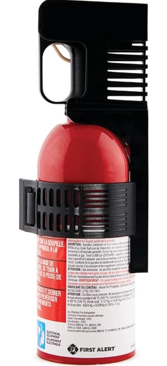 First Alert Auto5 2 lb Fire Extinguisher Compact Design Pull Pin & Lever US Dot