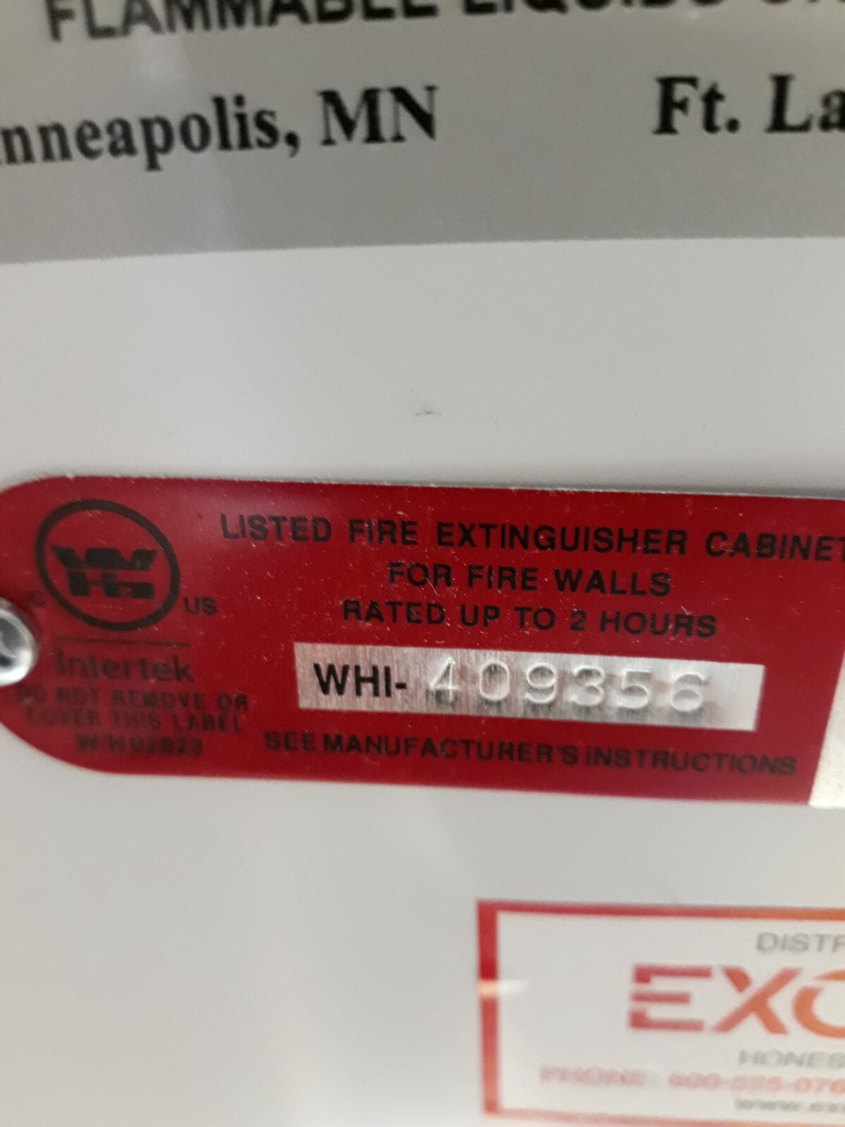 LARSEN SEMI-RESCESSED FIRE EXTINGUISHER CABINET ARCHITECTURAL STYLE