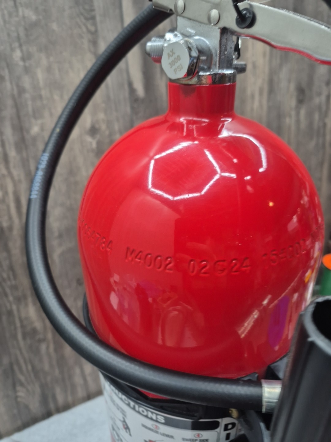 Amerex 331 Fire Extinguisher, 15 Lb Capacity, Class Bc , Ul Rating10b:C ,