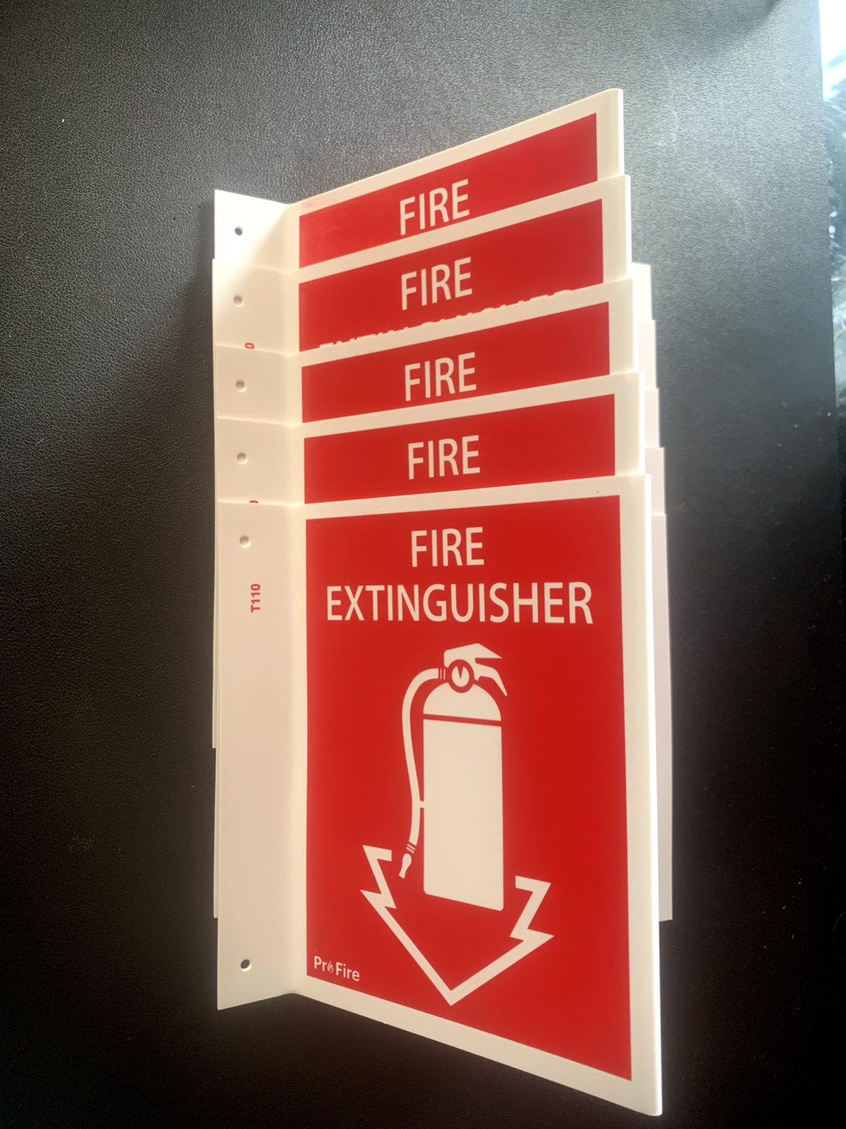 🔥🧯Lot of Five…3-D RIGID PLASTIC 5″ X 6.5″ FIRE EXTINGUISHER SIGNS🔥🧯