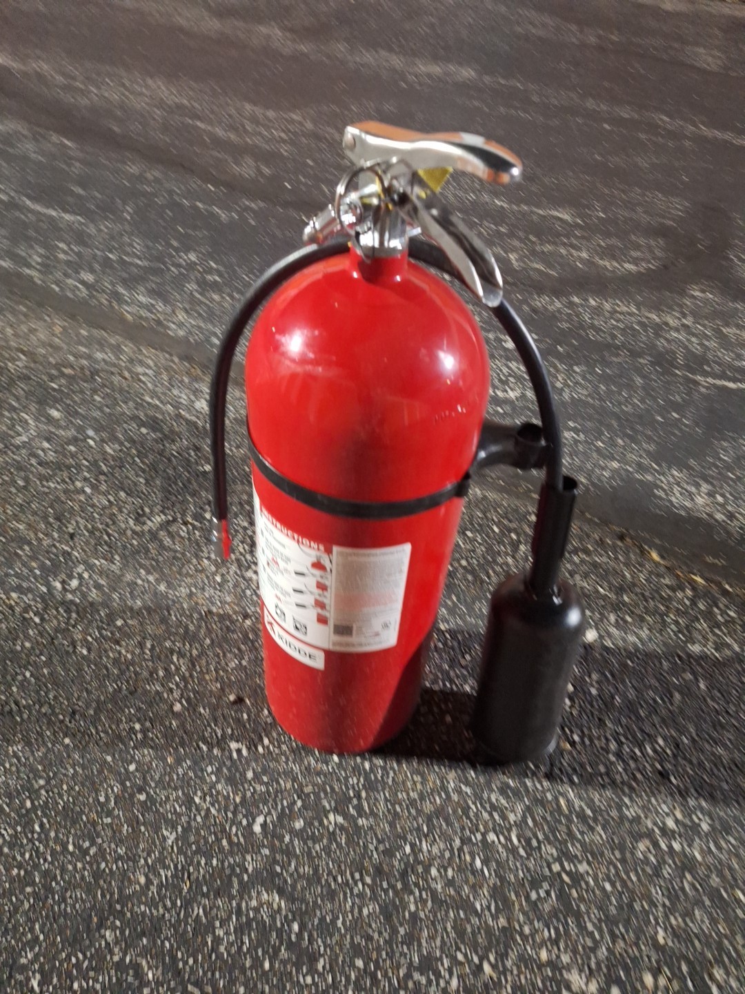 KIDDE Fire Extinguisher: 20 lb Extinguisher Capacity, 10B:C, Carbon Dioxide