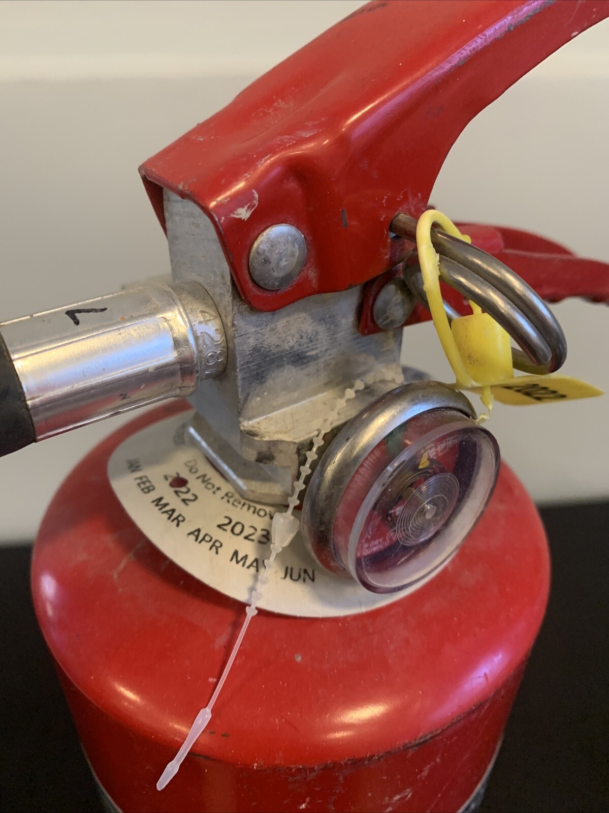 ANSUL SENTRY DRY CHEMICAL FIRE EXTINGUISHER Its Full 2022 Test Tag