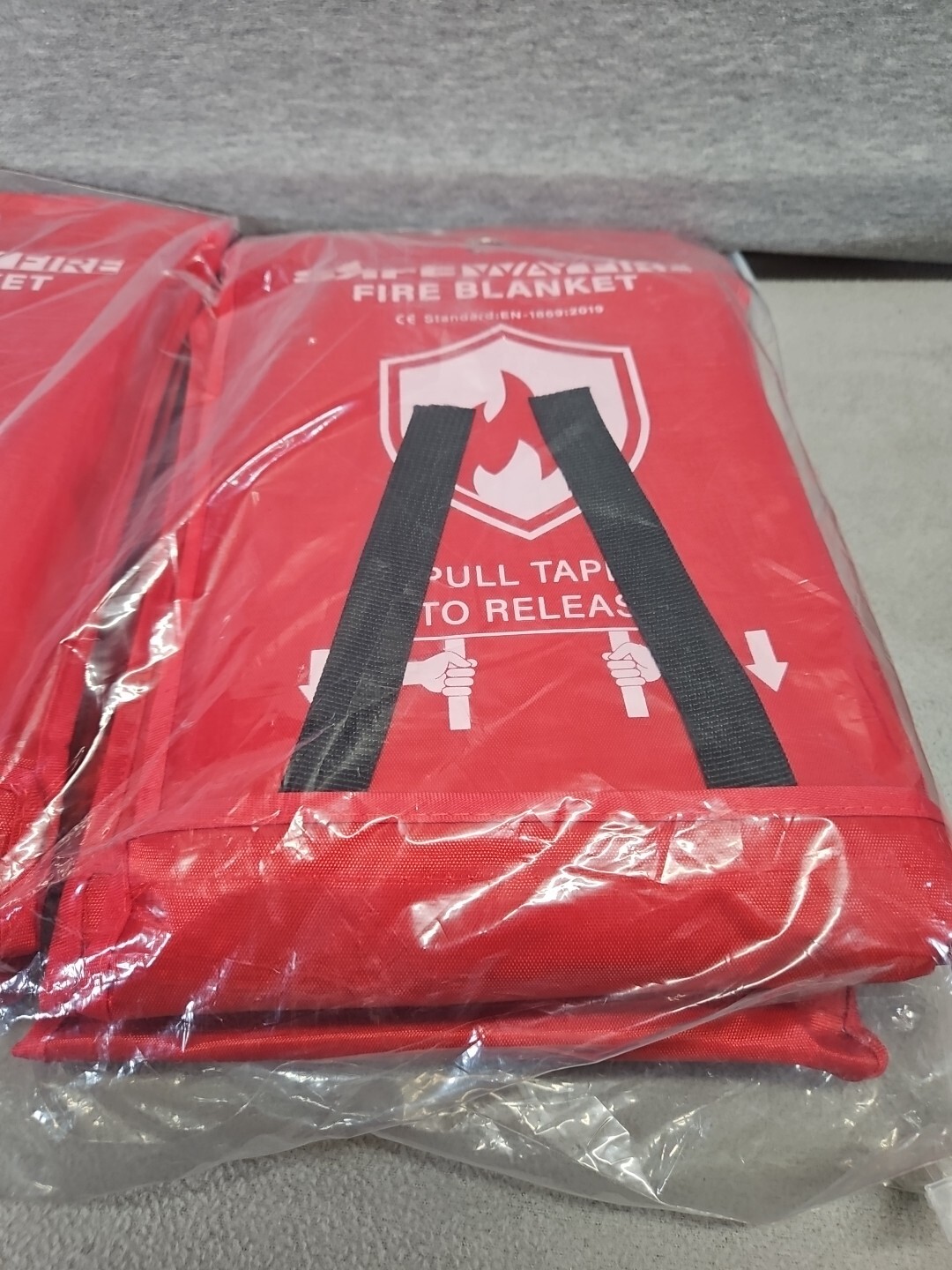 Safeway 40×40 Fire Blanket 6 Pack New Sealed (4s4)