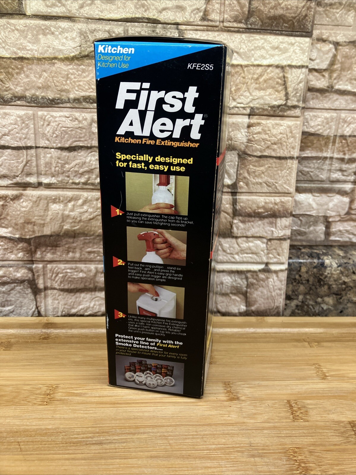 First Alert Kitchen Fire Extinguisher Liquids Grease Electrical KFE2S5 Vintage