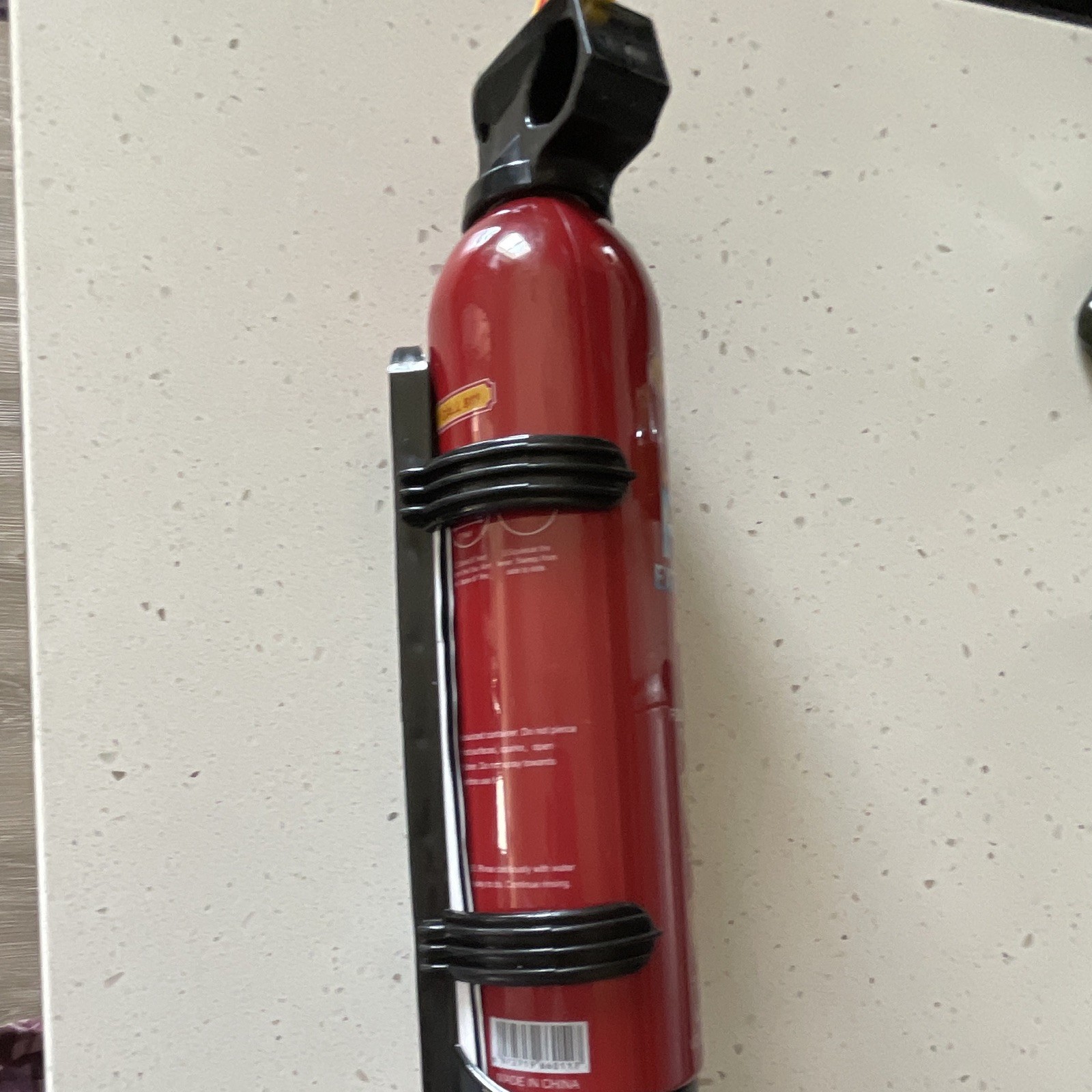 FIOZABI Water-Based Fire Extinguisher 4-in-1 w/ Mounting Bracket MSWJ620A