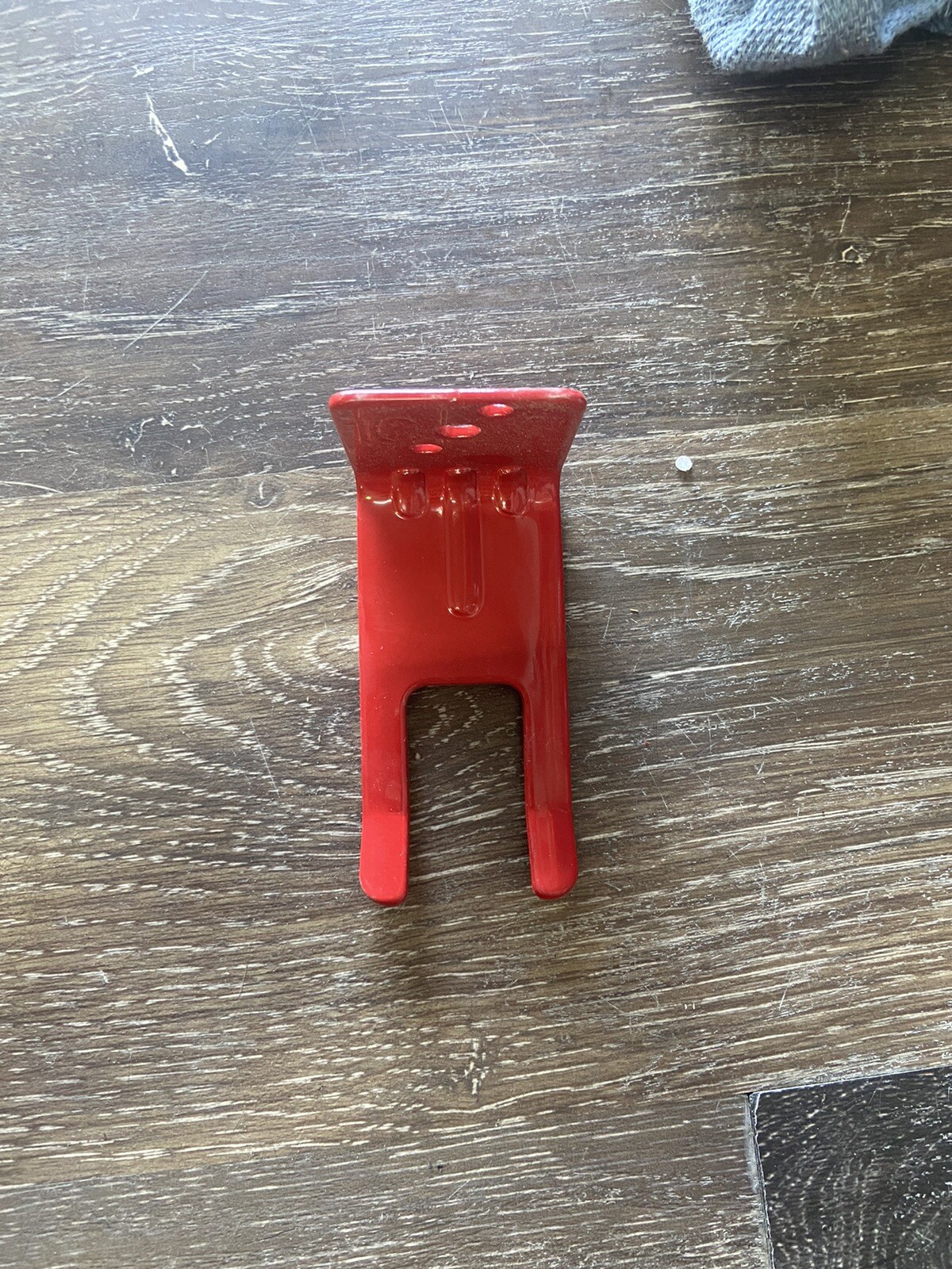 AMEREX FORK BRACKET(WALL MOUNT) 5-10-20lb FIRE EXTINGUISHER